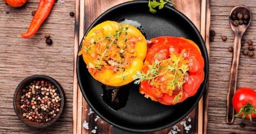 Geniales Sommergericht: Gefüllte Paprika mit Hack und Tomate – diese Geheimzutat macht sie so einzigartig lecker!