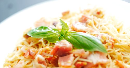 Die einfachsten Spaghetti Carbonara der Welt – mit diesem Rezept gelingen sie immer und sind so lecker!