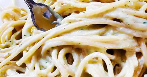 Spaghetti mit cremiger Zucchinisoße aus dem Backofen: DIESES einfache Gericht müssen Sie probieren