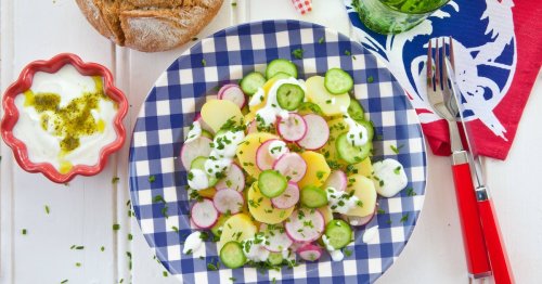 Ganz wenig Kalorien: Köstlicher Kartoffelsalat mit Gurke – dieses Rezept müssen Sie probieren!