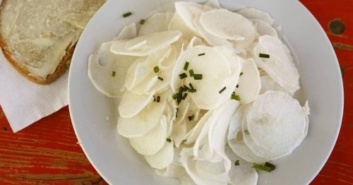 Ultra-Fettverbrenner-Salat macht satt und ist total lecker – hier kommt das Rezept mit Rettich und Apfel