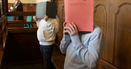 Vor Gericht: Zwei Brutalo-Räuber, die ihr Opfer mit Kochwasser quälten
