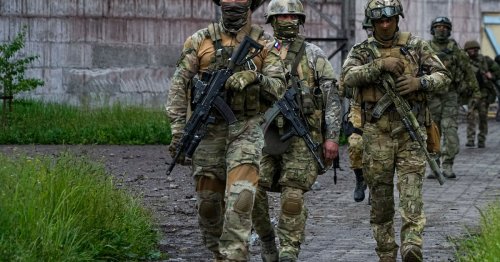 BND-Bericht: Russische Neonazis kämpfen für „Entnazifizierung“ der Ukraine