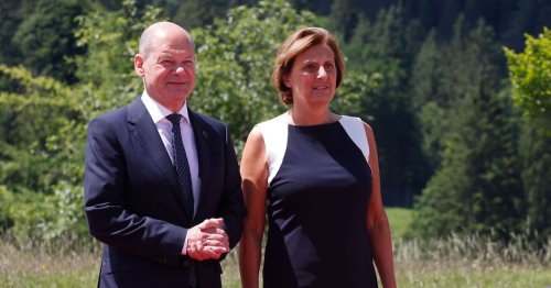 G7-Gipfel: Der erste große Auftritt von Deutschlands First Lady