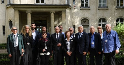 Abbas-Eklat abgehakt: Scholz und Lapid treffen Holocaust-Überlebende in Berlin
