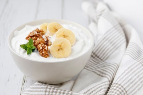 Colon Cancer Risk Drops With This 1 Simple Snack, Groundbreaking New Study Finds