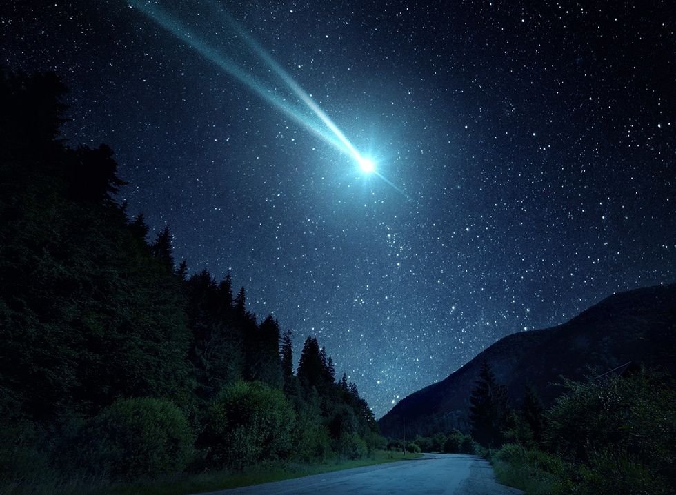 Comet Likely Last Seen by Neanderthals Set to Dazzle Night Sky Tonight