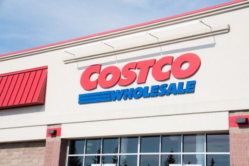 Costco Email With These 4 Words Could Steal Your Credit Card Info, Officials Warn