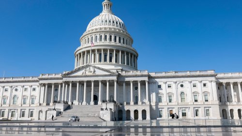 États-Unis: le Sénat approuve une loi annulant l'autorisation donnée à Washington de mener la guerre en Irak