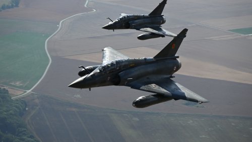 Guerre en Ukraine: pourquoi la France hésite à fournir des Mirage 2000 à Kiev