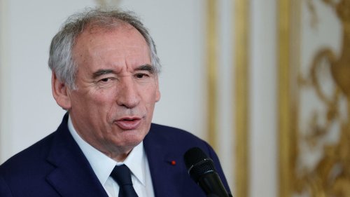 Droits de douane de Trump: Bayrou évoque des "maladresses" dans la réponse de l'UE