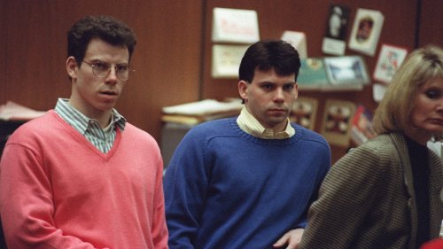 Frères Menendez: l'audience pour examiner un allègement de peine une nouvelle fois reportée