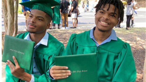 "Je ne les ai jamais vus se battre": deux jumeaux américains retrouvés morts sur un chemin de randonnée