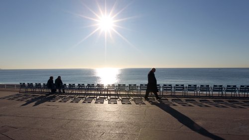 Vacances de printemps: en quête de soleil, les Français délaissent la Bretagne pour la Côte d'Azur