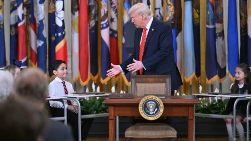 "Nous allons l'éliminer": Donald Trump signe un décret visant à supprimer le ministère de l'Éducation