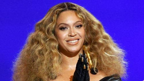 Beyoncé entre dans l'Histoire de la musique en obtenant le 32ème Grammy Award de sa carrière, un record