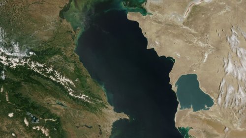 Pour permettre le passage des cargos entre l'Europe et la Chine, le Kazakhstan creuse le fond de la mer Caspienne
