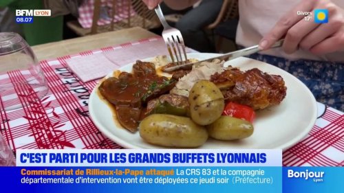 "On est complet": le premier service des Grands Buffets lyonnais