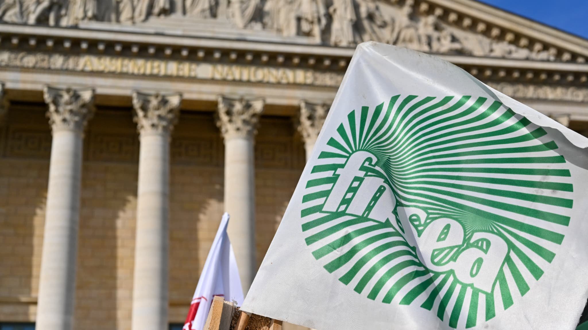 La FNSEA ne veut pas attendre que la situation politique se décante et annonce une nouvelle mobilisation des agriculteurs « à la fin de l’automne »