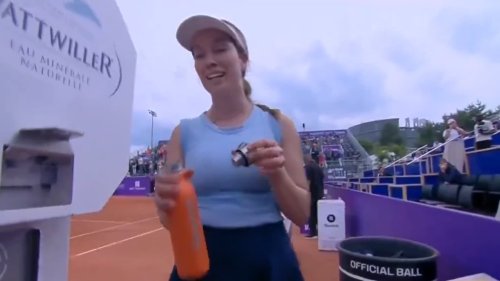 "C'est totalement inapproprié": un caméraman recadré pour avoir filmé des joueuses de tennis de trop près, dont Collins et Raducanu
