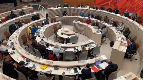 "Un vrai problème": à Strasbourg, un budget 2025 en baisse mais la dette municipale continue d'augmenter