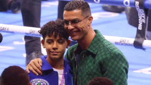 Le fils de Cristiano Ronaldo imite la légendaire célébration de son père pour fêter son premier but avec les U15 du Portugal
