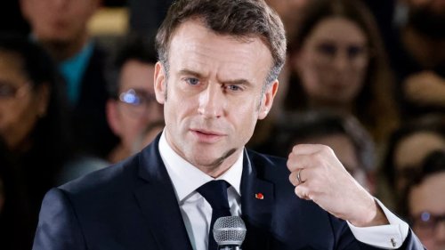 EN DIRECT - Réforme des retraites: pour Macron, la foule n'a "pas de légitimité" face "au peuple qui s'exprime à travers ses élus"