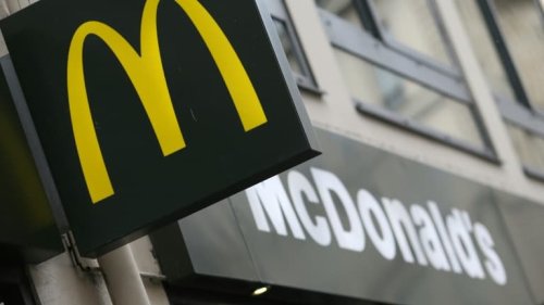 McDonald's soutenu par des prix plus élevés et moins de fermetures de restaurants