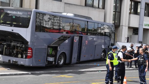 Accident d'autocar à Paris: le chauffeur est décédé, 19 blessés légers parmi les passagers