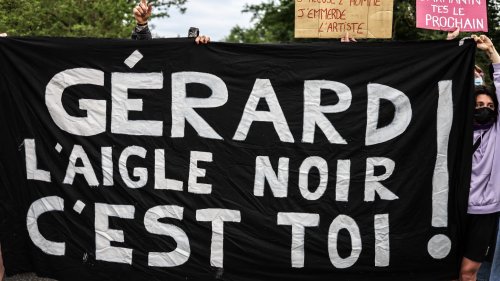 "L'aigle noir, c'est toi!": des collectifs féminins perturbent encore un spectacle de Gérard Depardieu à Lyon
