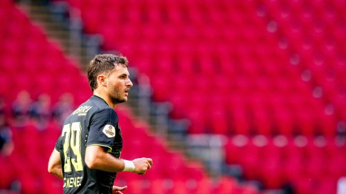 Pays-Bas: l'Ajax s'incline lourdement contre Feyenoord, Gimenez plante un triplé étalé sur plusieurs jours