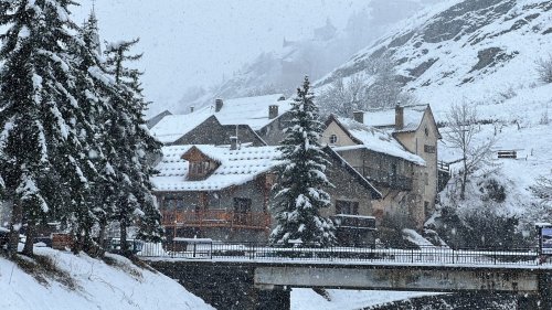 Fortes chutes de neige dans les Alpes: un tel épisode est-il normal pour un mois d'avril?