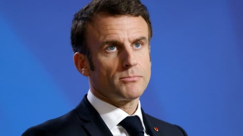 "Economie de guerre": Macron va demander aux industriels une "prise de risque accrue"