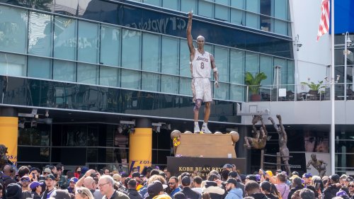 NBA: la statue de Kobe Bryant va devoir être retouchée en raison de fautes d'orthographe