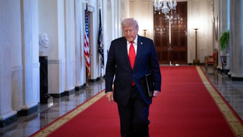 Droits de douane: Trump suggère la fin possible de la hausse des taxes visant la Chine