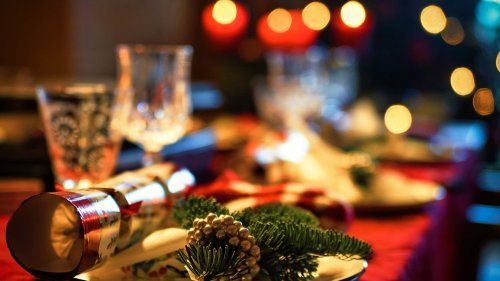 Foie gras, champagne, saumon fumé… Quelles alternatives pour un repas de Noël moins cher?