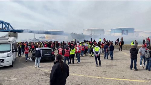 Réquisitions à Fos-sur-Mer: tensions entre forces de l'ordre et manifestants, trois policiers blessés