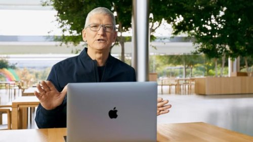 Le patron d'Apple Tim Cook "bluffé" par le travail de Guillaume Rozier, créateur de CovidTracker