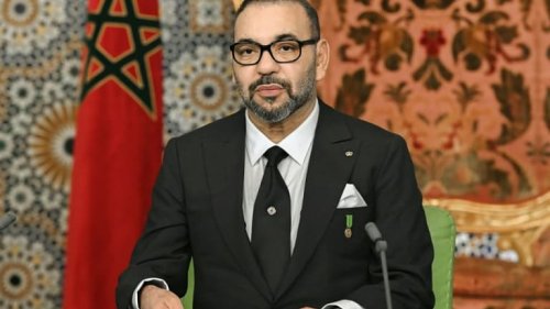 Coupe du monde: le roi du Maroc dans la rue pour féliciter les Lions de l'Atlas après leur qualification