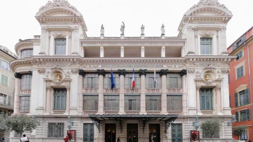 "Fâché tout rouge": passe d'armes entre Christian Estrosi et Éric Ciotti sur la vétusté de l'opéra de Nice