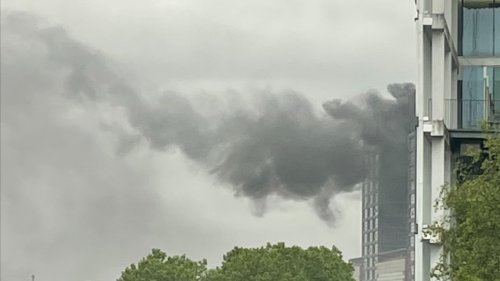 Lille: l'incendie se déclare au sommet d'un immeuble d'Euralille