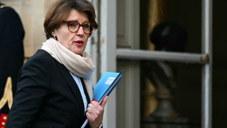 La ministre de l&rsquo;agriculture annonce avoir 900.000 doses de vaccins disponibles contre la dermatose, maintenant « il nous faut des bras »