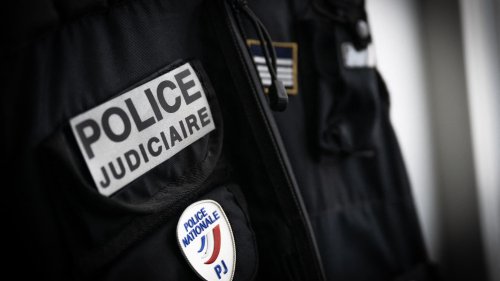 Var: des armes de guerre saisies lors du démantèlement d'un trafic de stupéfiants, plusieurs interpellations