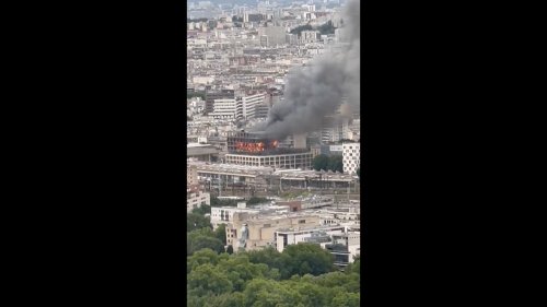 Paris: un important incendie en cours dans le 12e arrondissement, la mairie appelle à éviter le secteur