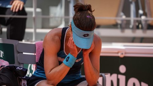 Roland-Garros: "Sortir sous les sifflets, c’est un peu gonflé", Cornet blessée par le public après son abandon