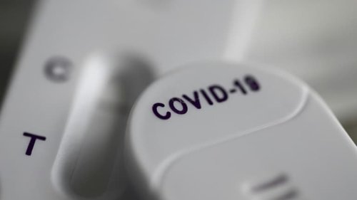 Covid: le "contact tracing" a coûté 600 millions d'euros pour une "efficacité incertaine"