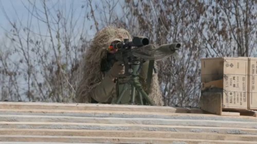 "Quand je les élimine, je ressens du plaisir": BFMTV avec une unité de snipers d'élite en Ukraine