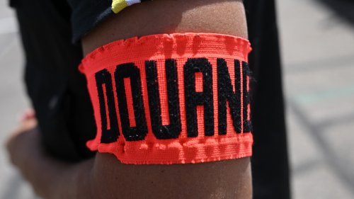 Var: 100.000 euros dissimulés dans des chaussettes découverts lors d'un contrôle à un péage