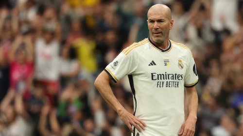 Gestes de grande classe, ovation… les images de Zinédine Zidane, de retour à Santiago Bernabeu