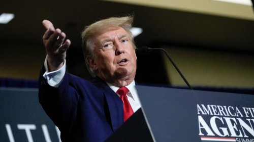 États-Unis: Trump critiqué par les républicains après une rencontre avec un suprémaciste blanc
